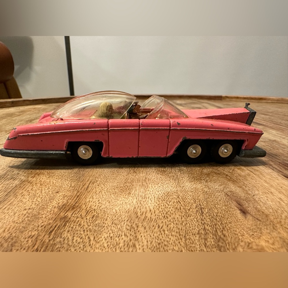 Vintage 1960's Dinky Toys Lady Penelope's Fab 1 Thunderbirds Pink Car England